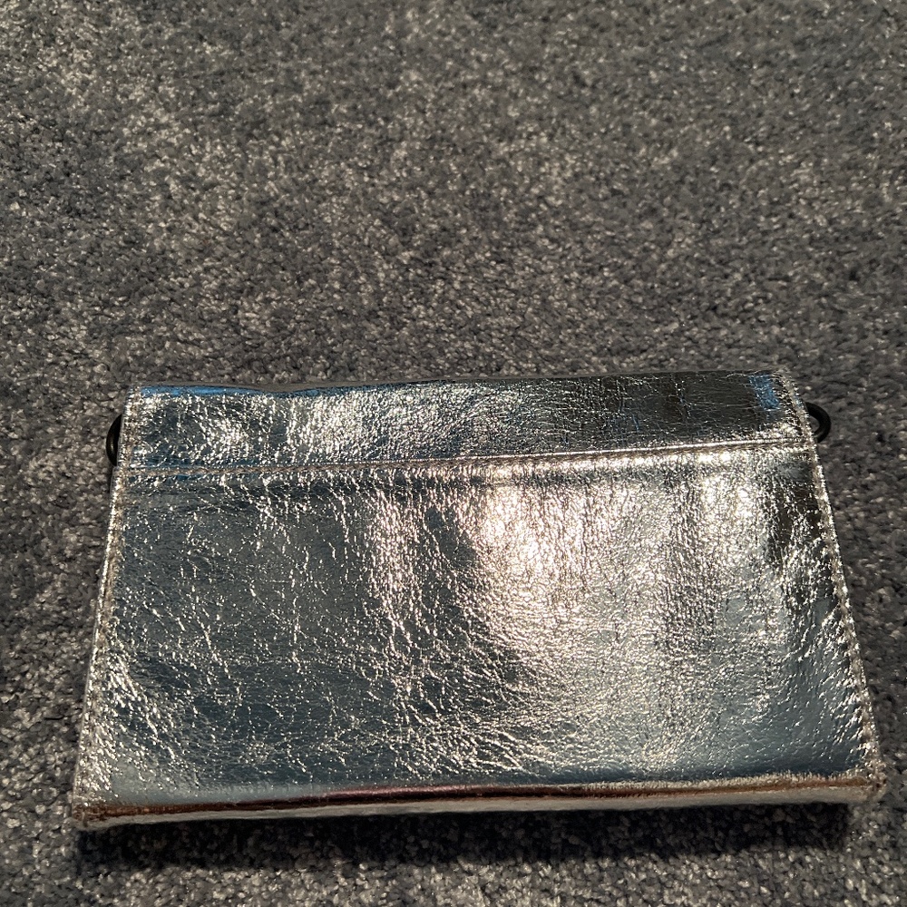 Kendall and Kylie clutch